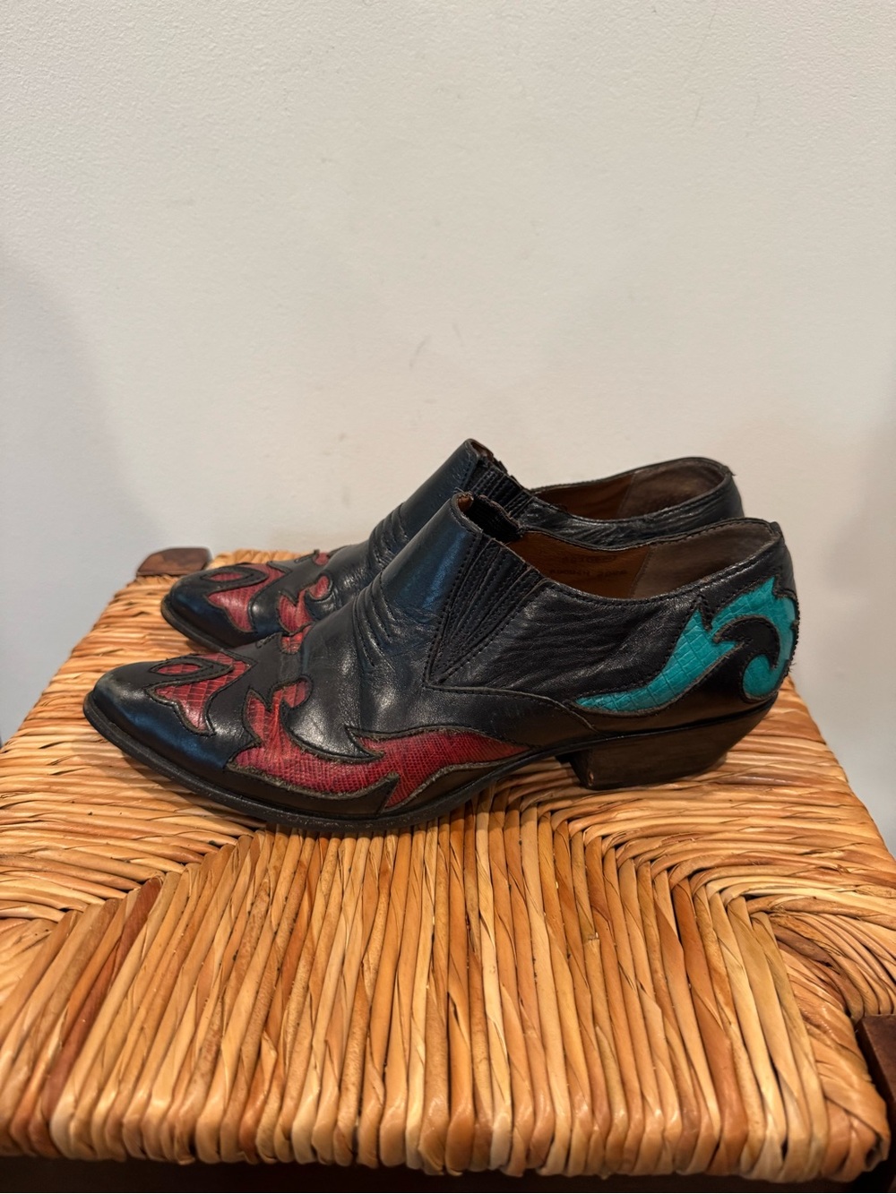 Women’s Sabree Black Leather Ankle Shoes with Red & Teal Flame Details size 8